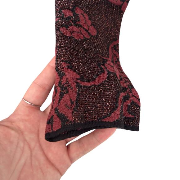 Peruvian Connection Metallic Wine Black floral dress Sz Medium Fit Flare V Neck - Picture 9 of 14